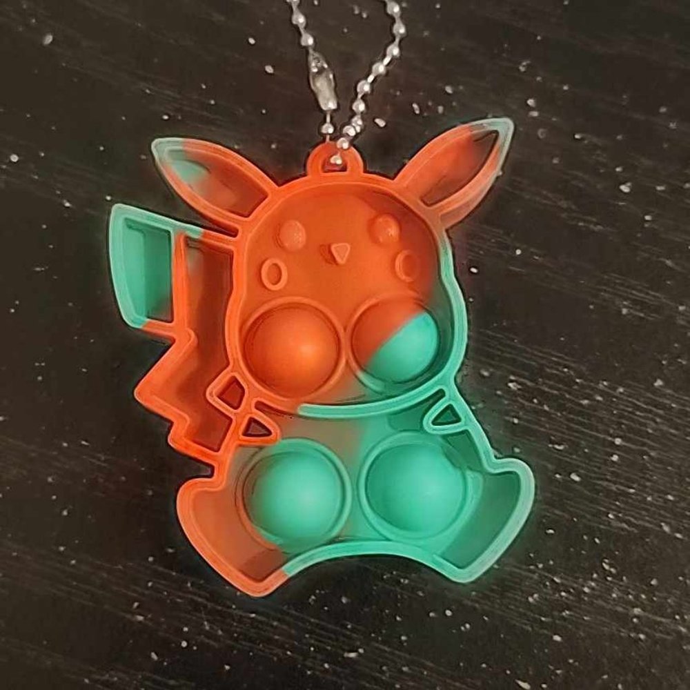 Pikachu mini pop it ( Perfect item to bundle with something else)